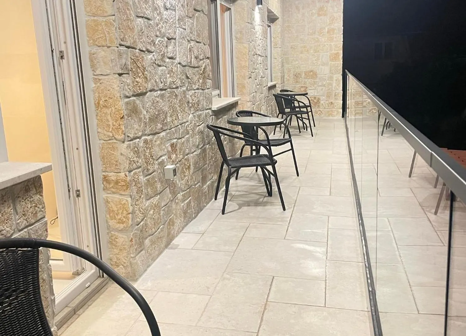 דירות פובליאנה Stonehouse-Pag